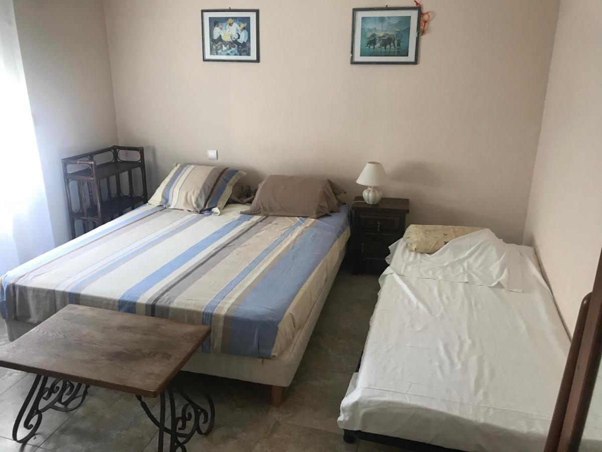 Chambre 3 Beziers Villeneuve Bagian luar foto